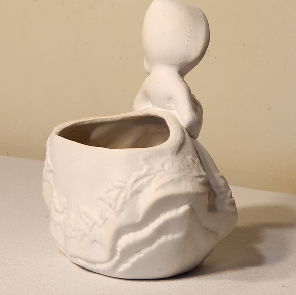 Vintage Diy Unpainted Ceramic Bisque Winter Christmas Caroler Lady Planter - Picture 14 of 16